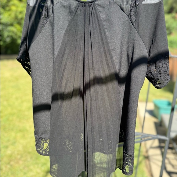 Warehouse Black Blouse with Lace & Accordian back design - Picture 2 of 4